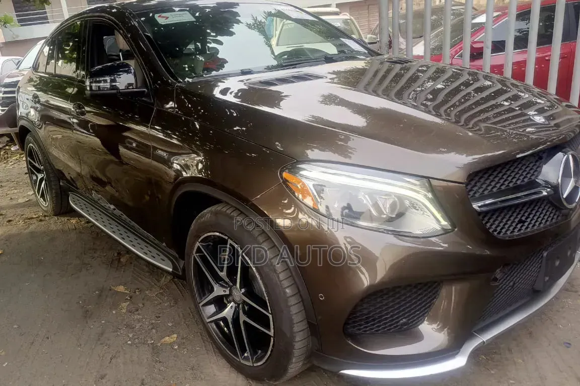 Mercedes-Benz GLE-Class 2016 Brown