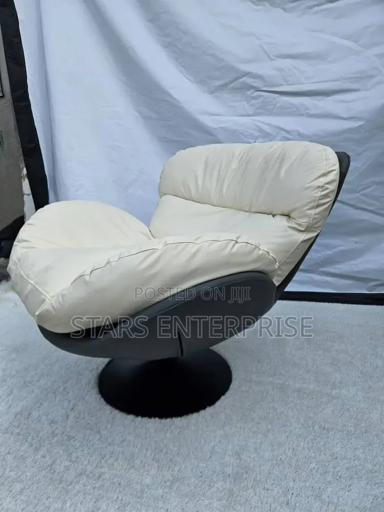 Modern Visitors Chair / Swivel Chair
