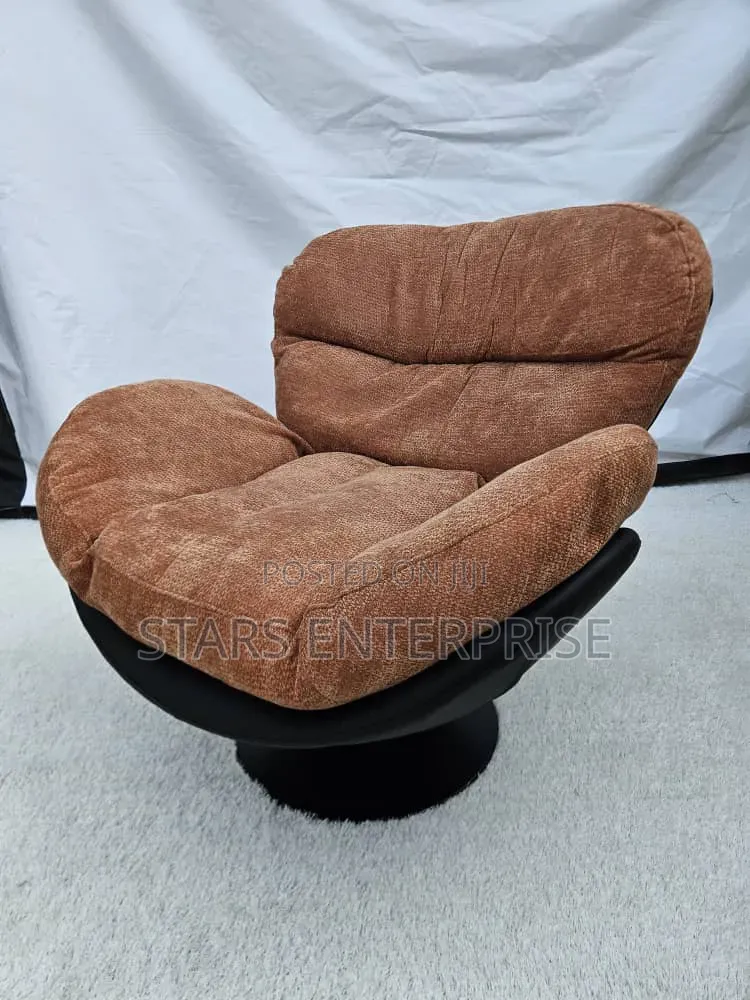 Modern Visitors Chair / Swivel Chair