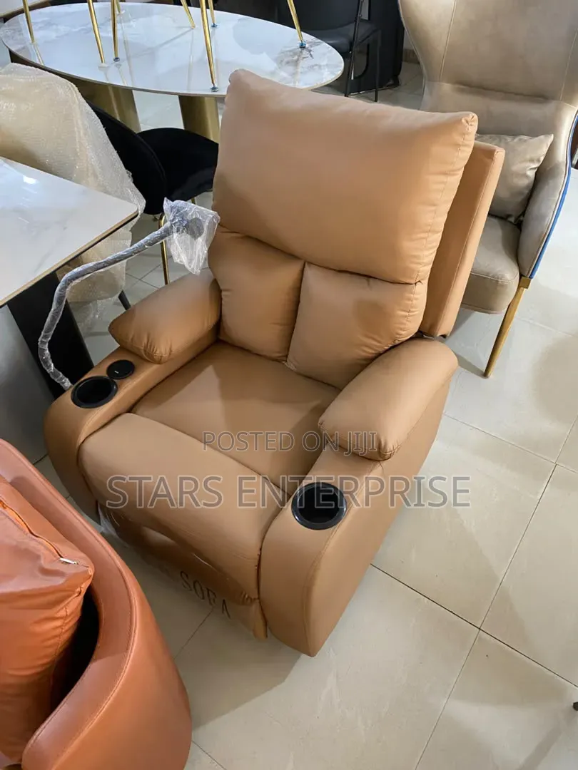 Recliner Chair / Modern Visitors Chair