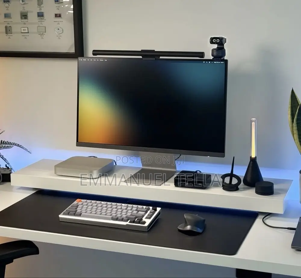 Emeet First Dual-Camera Ai PTZ 4k Webcam
