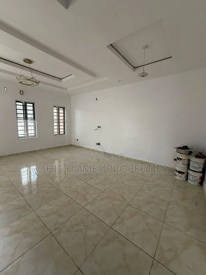 1bdrm Shared Apartment in Westend Estate, Ikota for rent