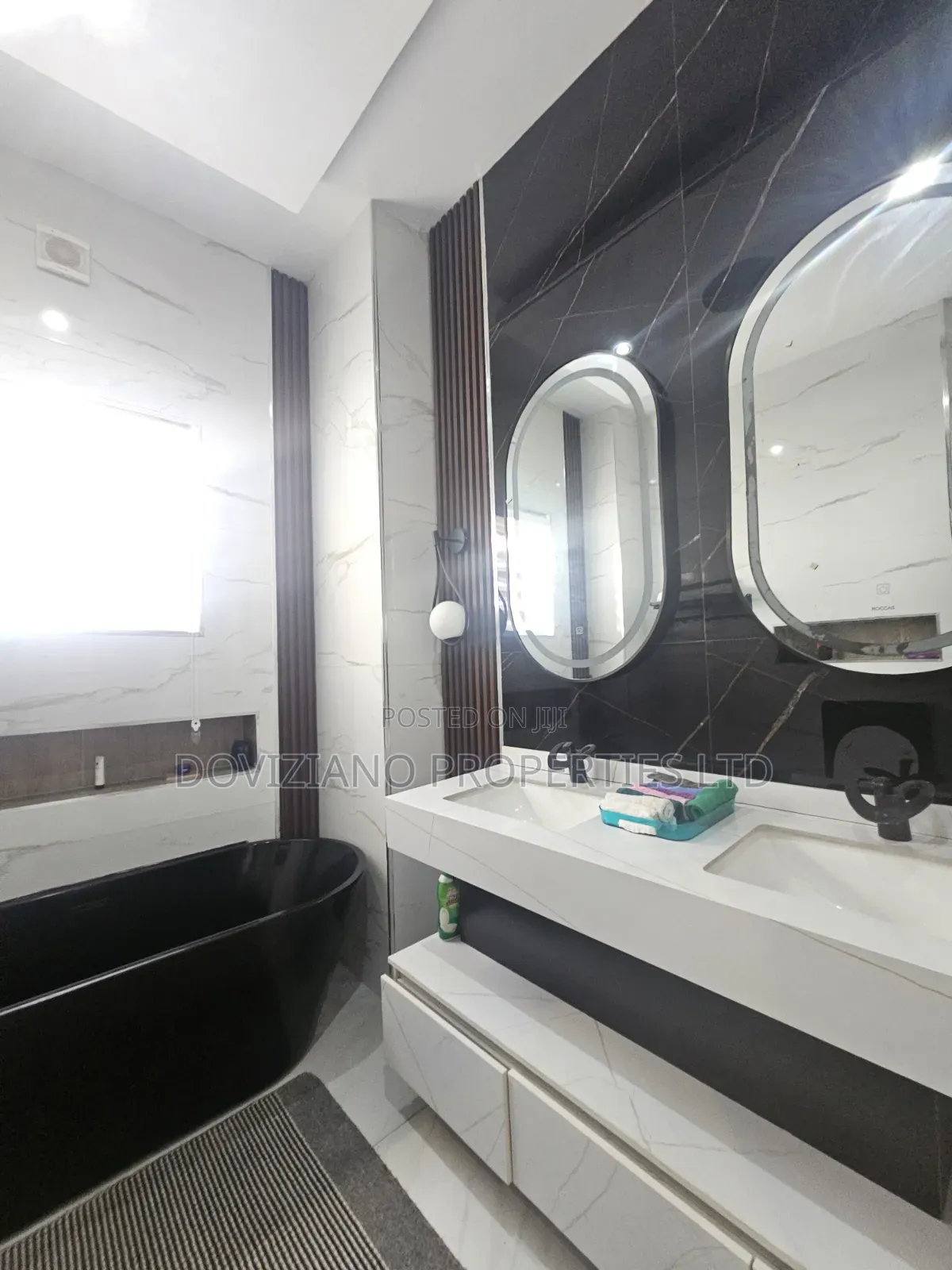Furnished 3bdrm Apartment in Banana Island for sale