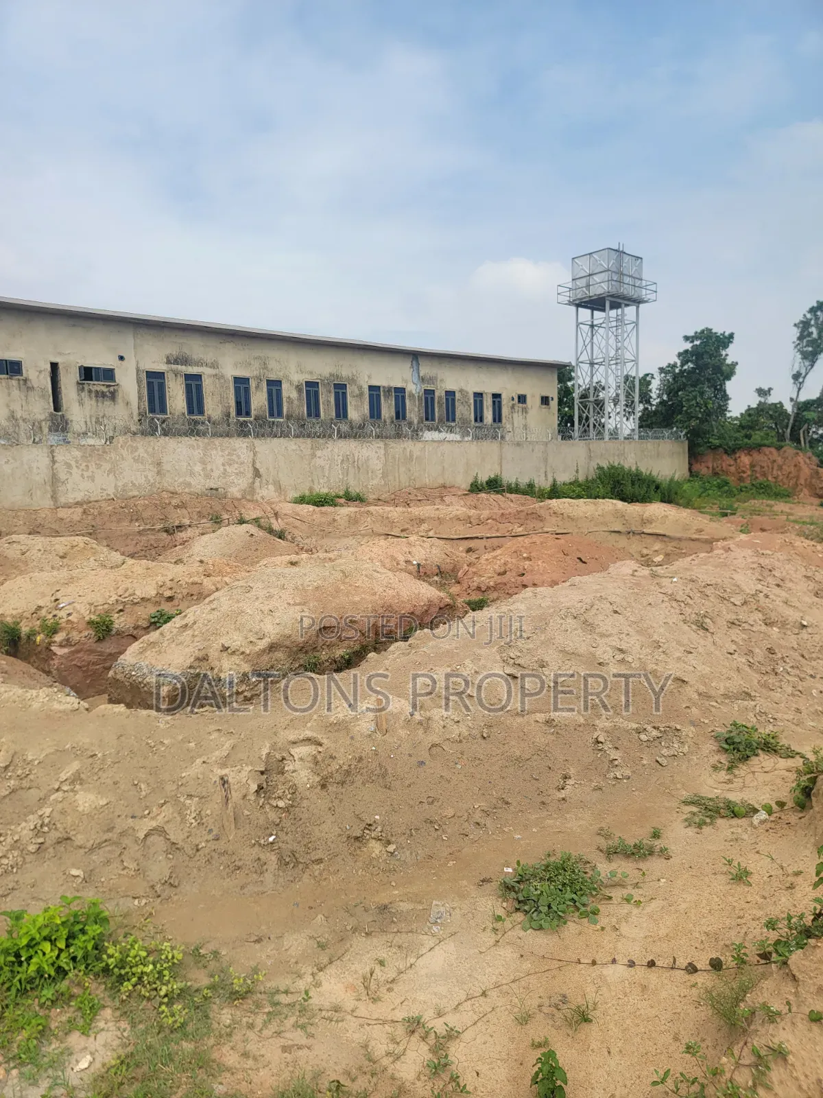 Estate Plot in a Strategic Location in Apo Resettlement