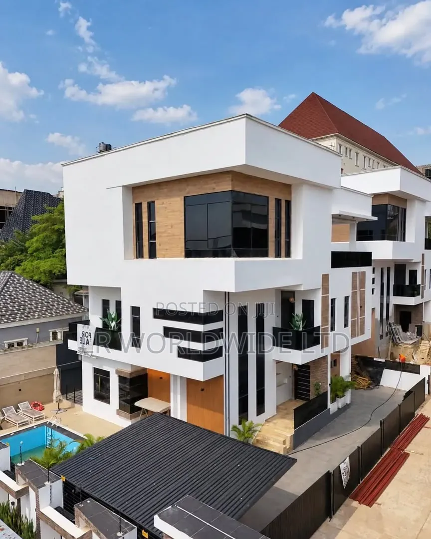 5bdrm Mansion in Asokoro for sale