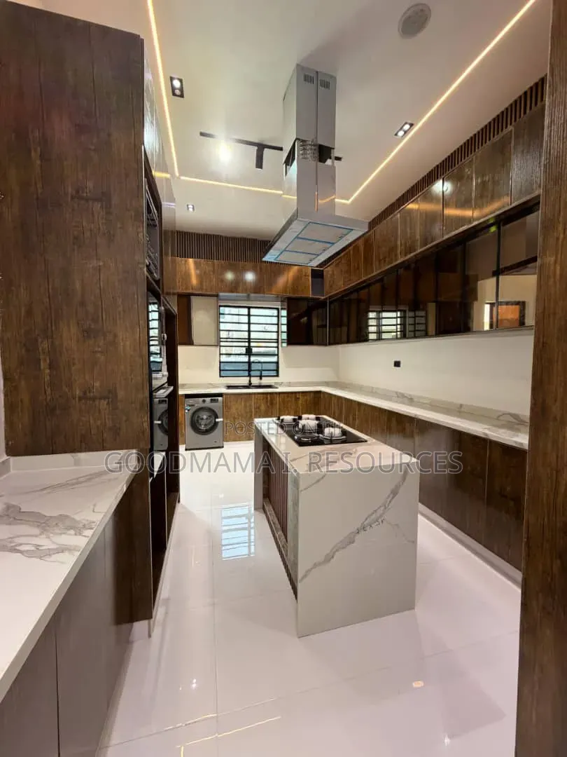 5bdrm Duplex in Lekki Palm City, Ajah for sale