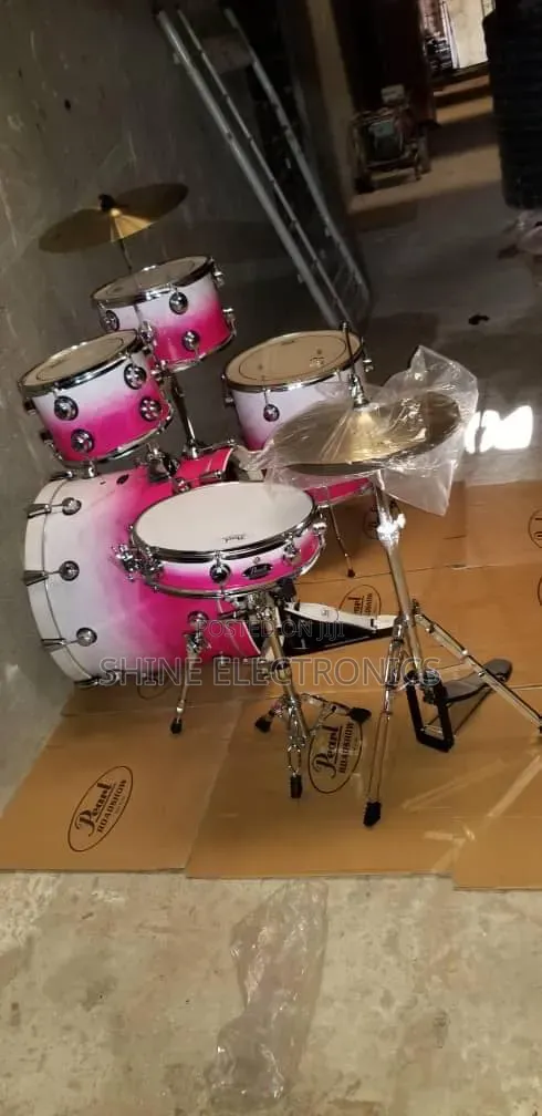 Pearl 5 Set Drums Pink and White Colour