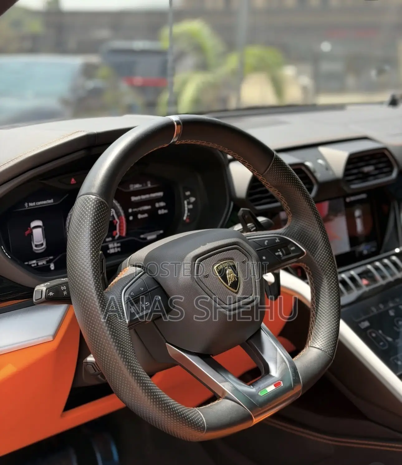 Lamborghini Urus 2022 Orange