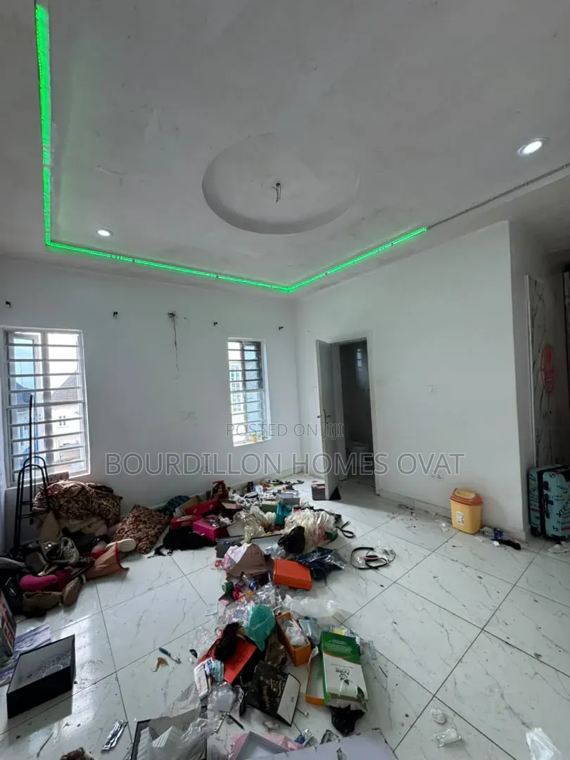 3bdrm Apartment in Chevron Lekki Lagos for rent