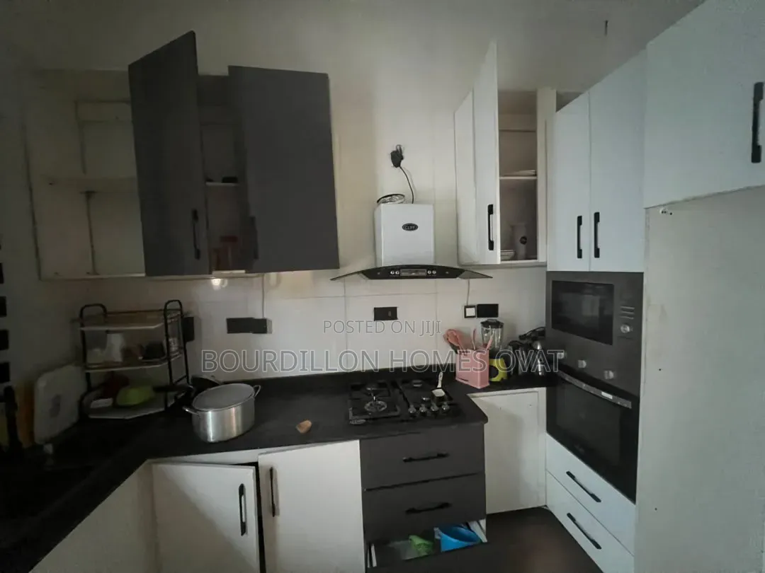 4bdrm Duplex in Ikota Villa Estate for rent