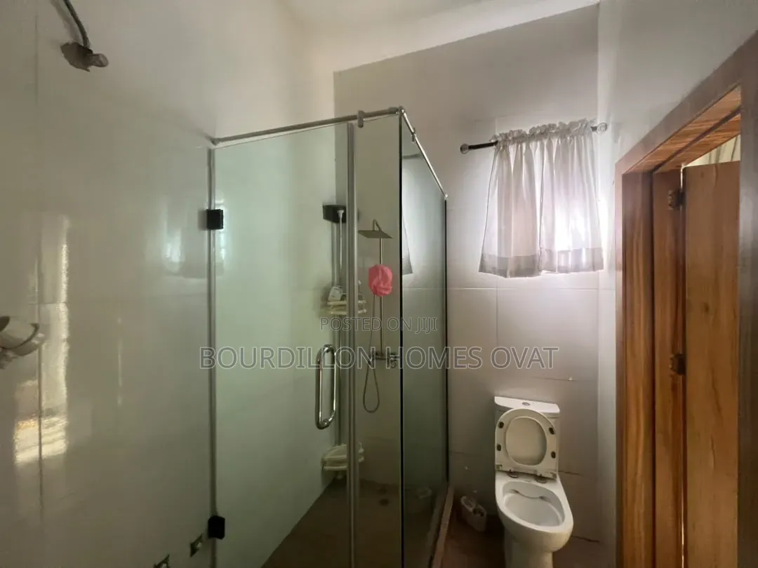 4bdrm Duplex in Ikota Villa Estate for rent