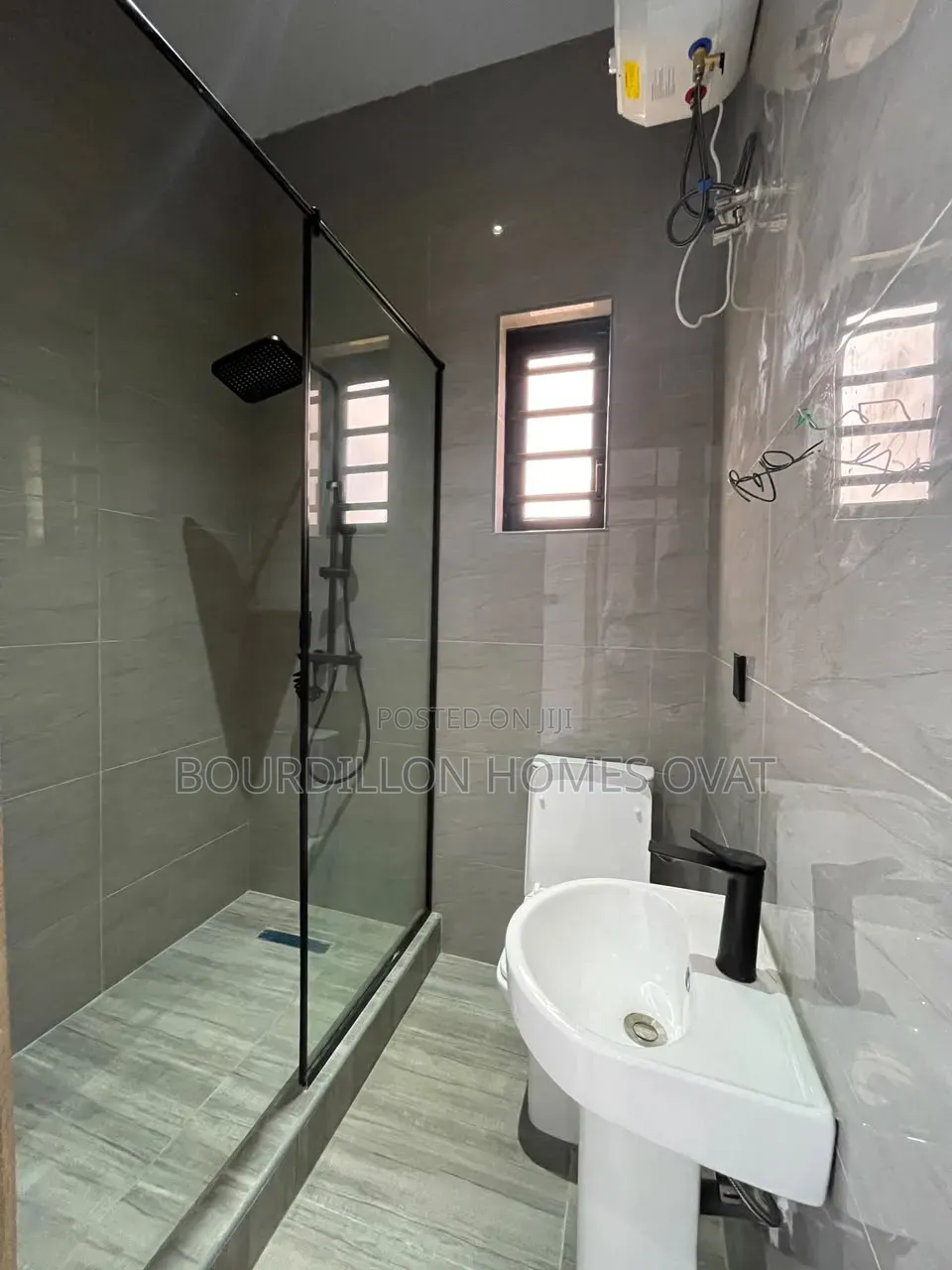 2bdrm Apartment in Lekki Phase 1 Lagos for sale