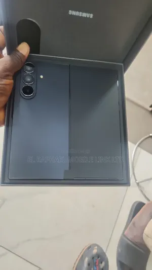New Samsung Galaxy Z Fold7 256 GB Black