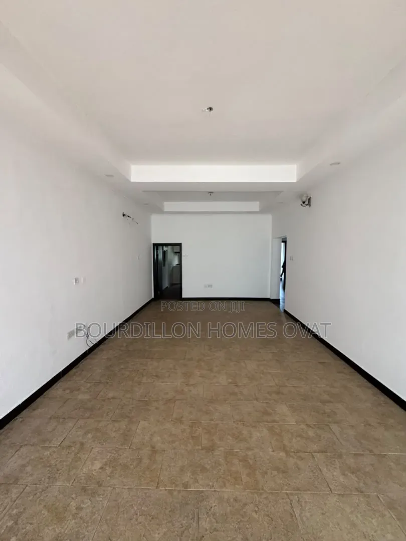 4bdrm Duplex in Lekki Phase 1 Lagos for rent