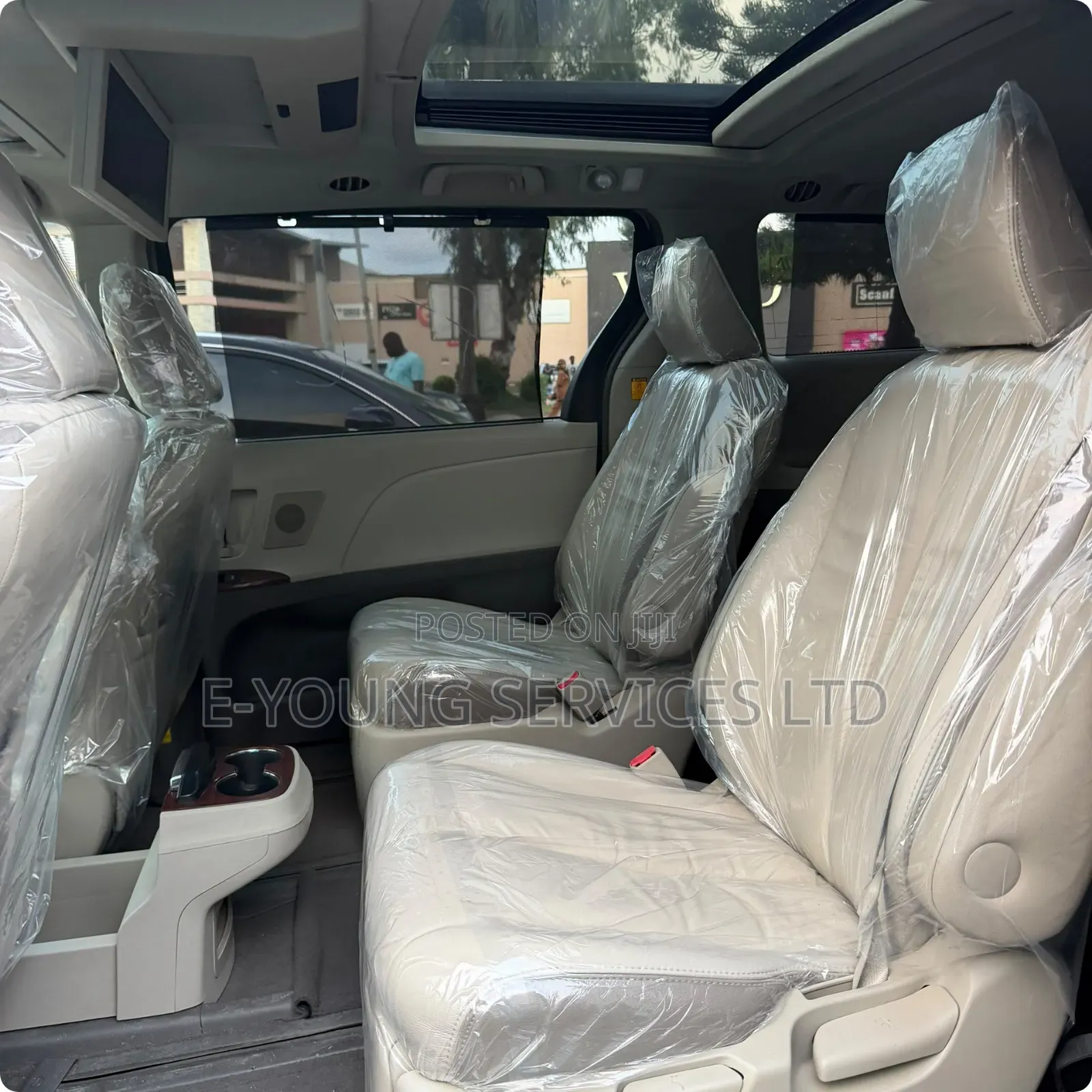 Toyota Sienna Limited 7 Passenger 2011 Gold