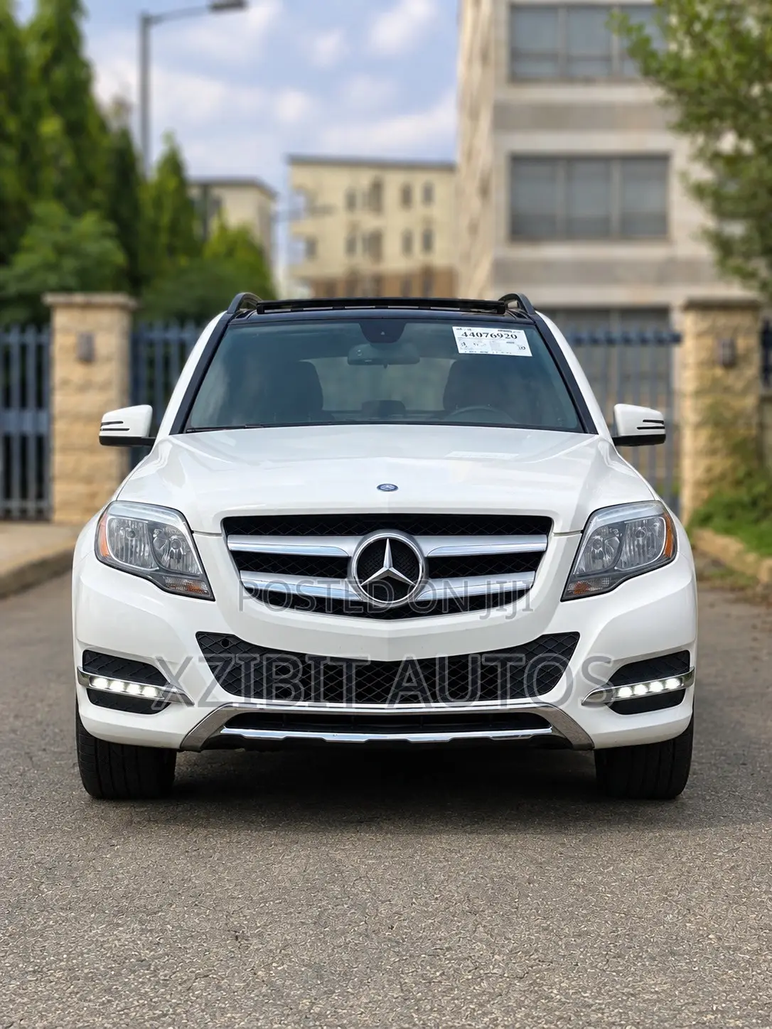 Mercedes-Benz GLK-Class Base GLK 350 4dr AWD 4MATIC (3.5L 6cyl 7A) 2015