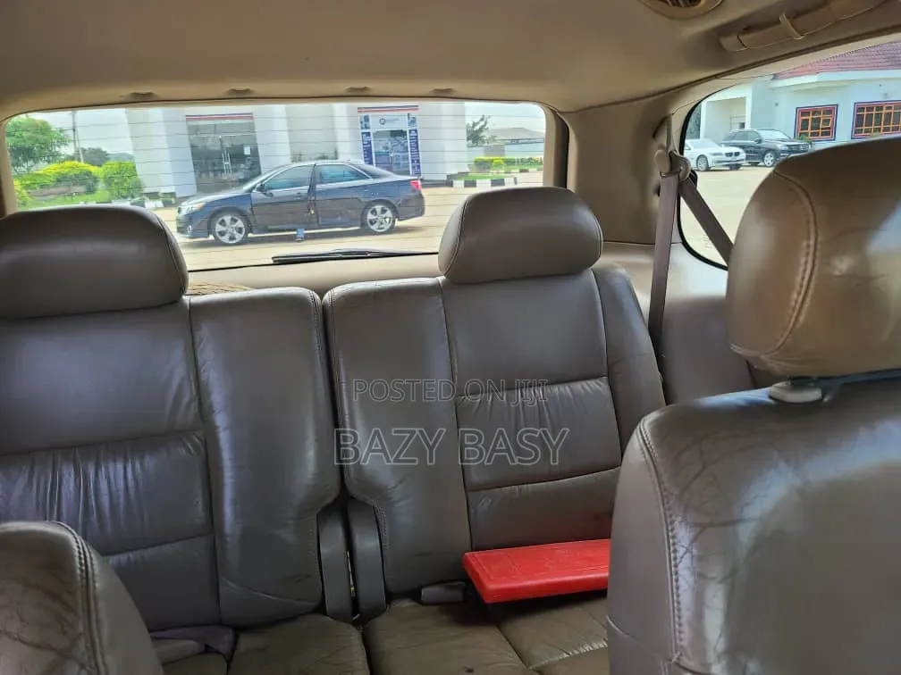Toyota Sienna 2002 Red