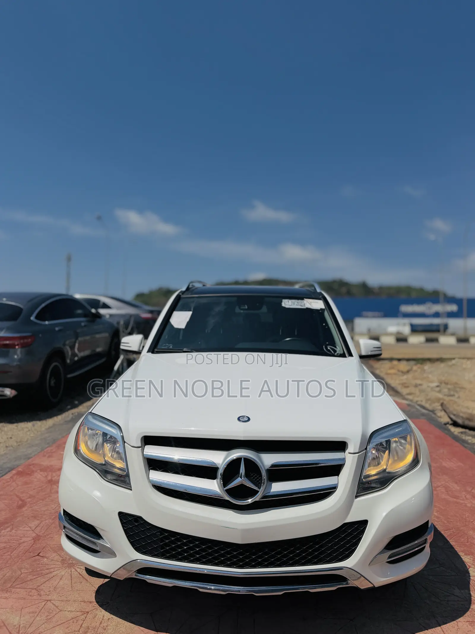 Mercedes-Benz GLK-Class Base GLK 350 4dr AWD 4MATIC (3.5L 6cyl 7A) 2015