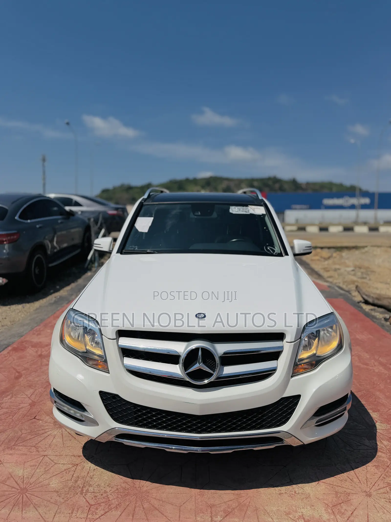 Mercedes-Benz GLK-Class Base GLK 350 4dr AWD 4MATIC (3.5L 6cyl 7A) 2015