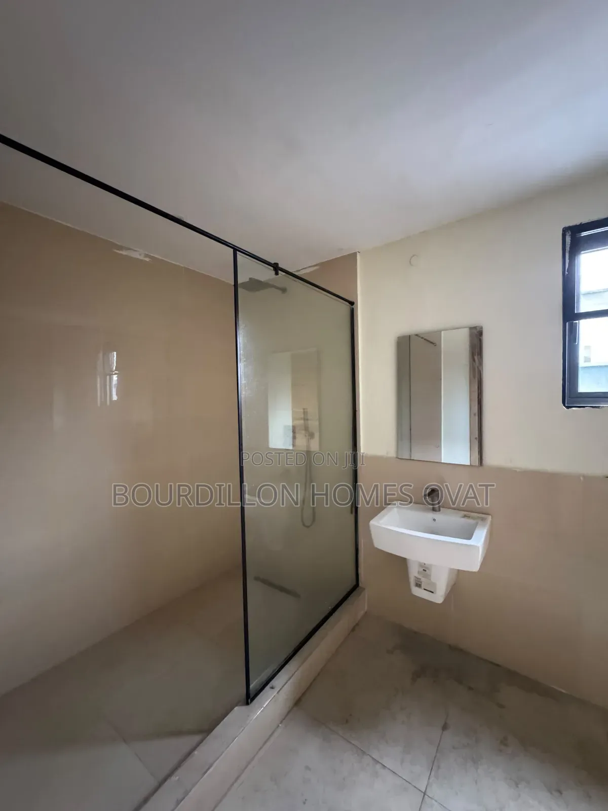 2bdrm Apartment in Lekki Phase 1 Lagos for rent