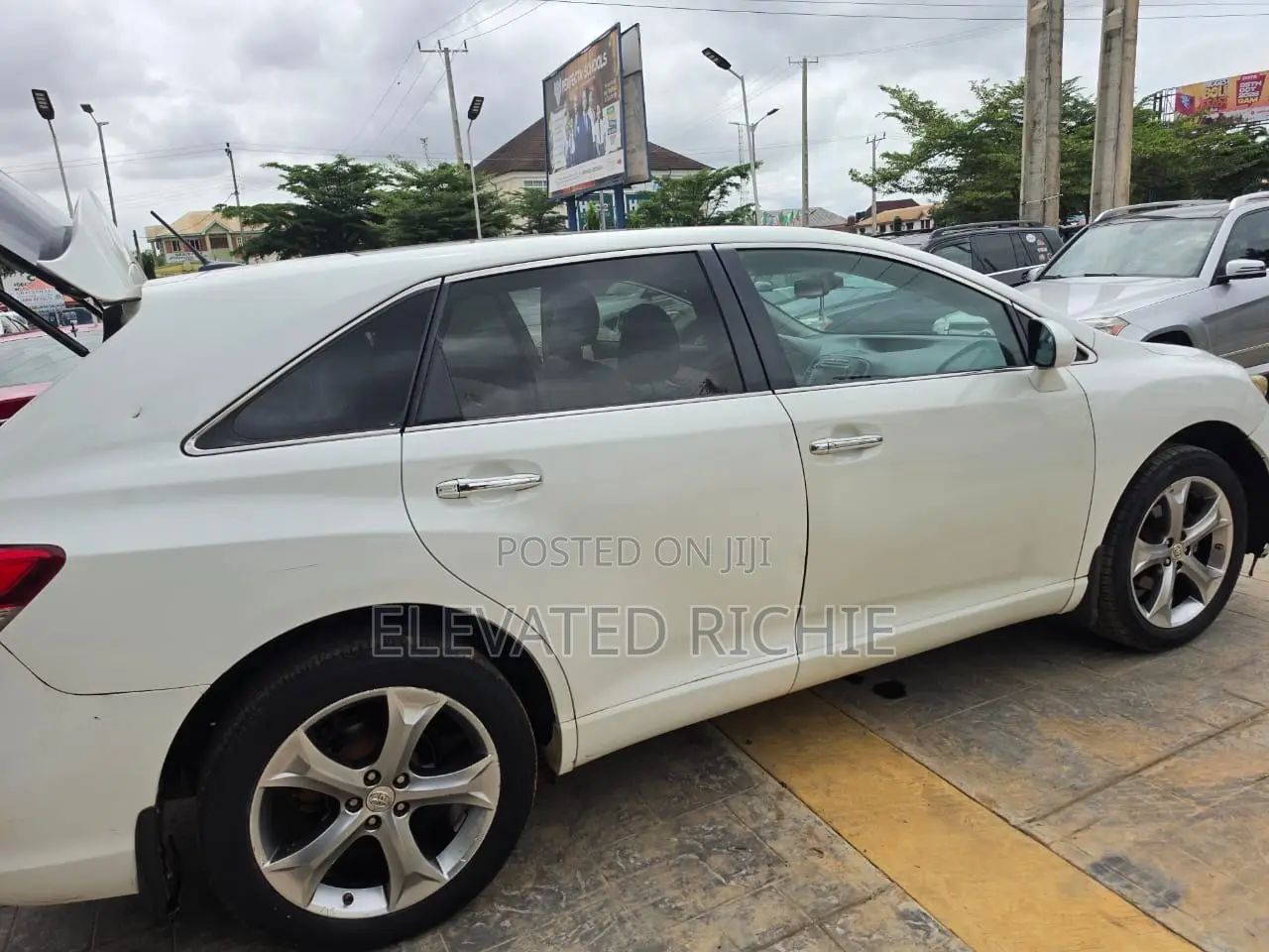 Toyota Venza V6 AWD 2010 White