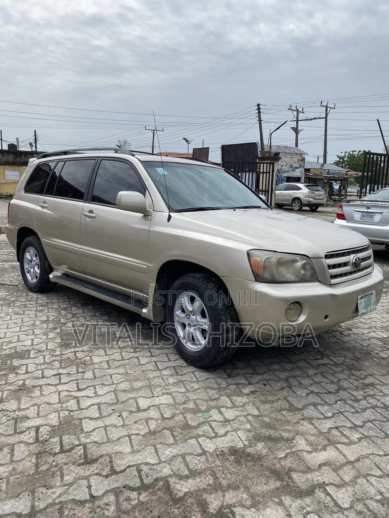 Toyota Highlander 2004 Gold