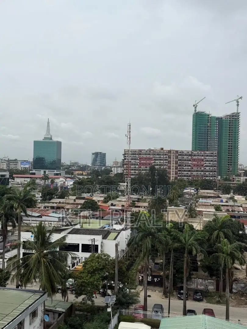 2bdrm Apartment in Ahmadu Bello Way for rent