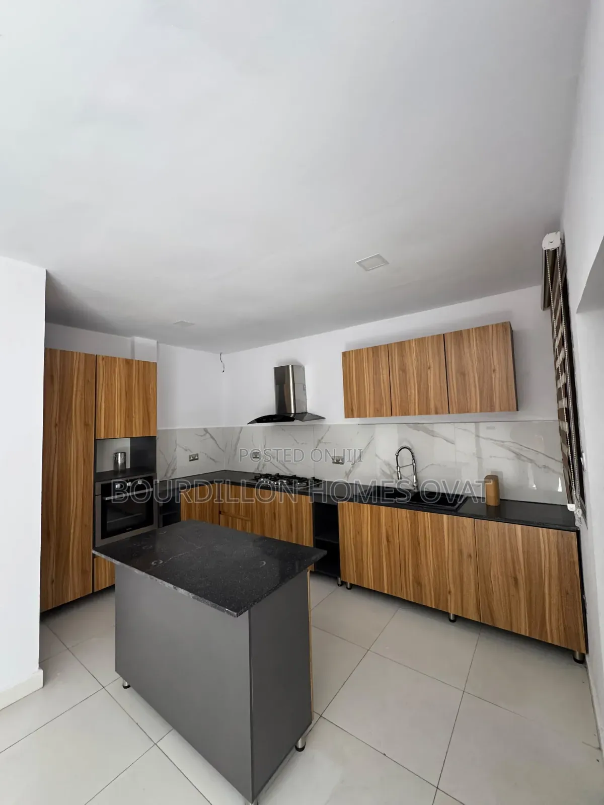 3bdrm Apartment in Ikoyi Lekki Lagos for rent