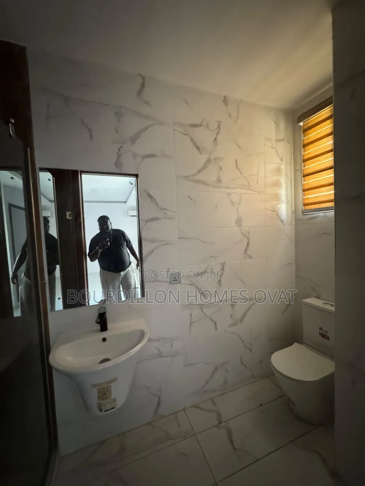 3bdrm Apartment in Ikoyi Lekki Lagos for rent