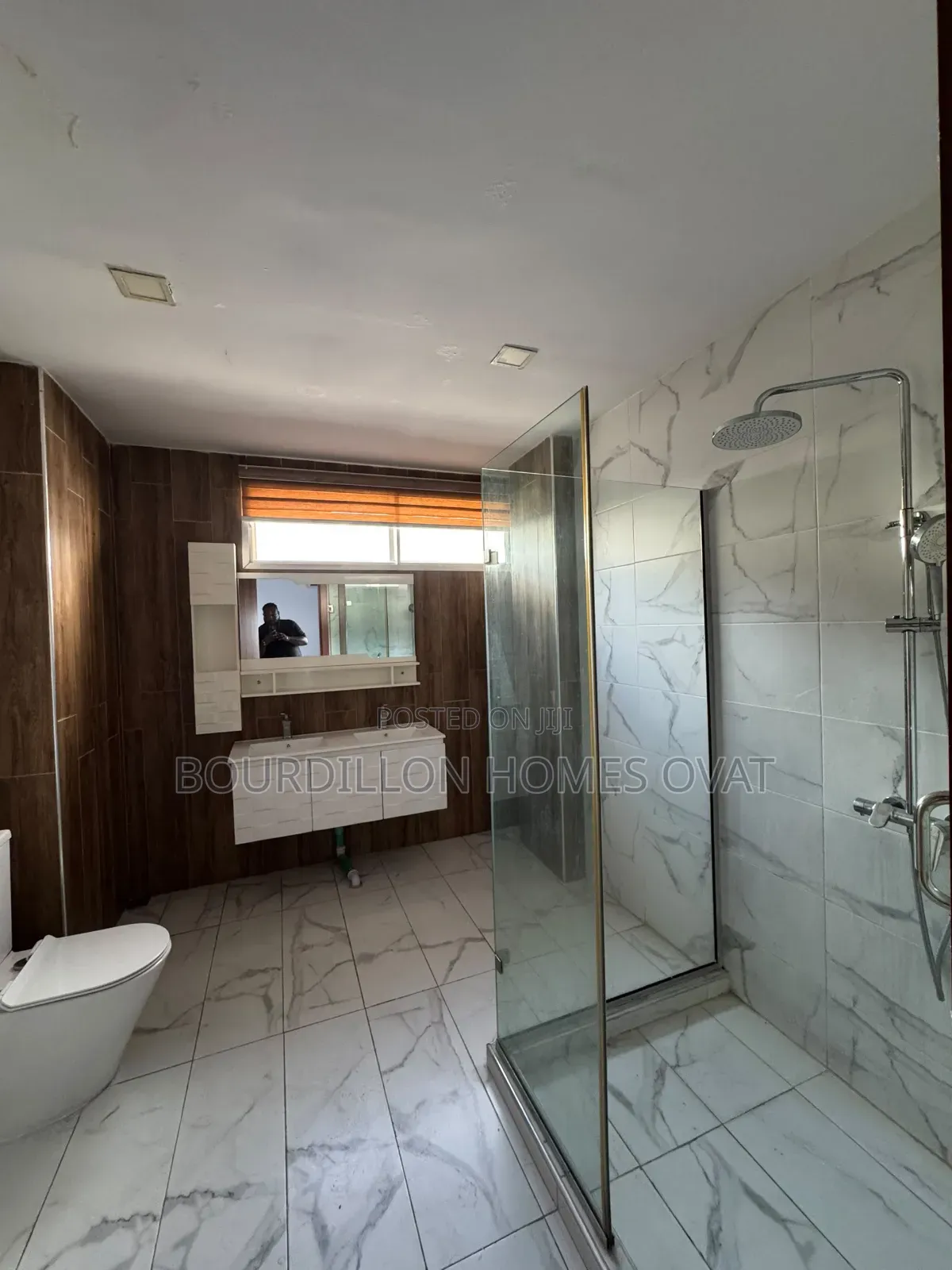 3bdrm Apartment in Ikoyi Lekki Lagos for rent