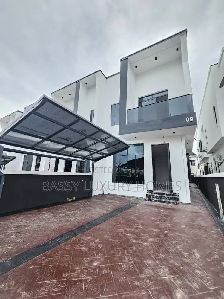 4bdrm Duplex in Lekki for sale