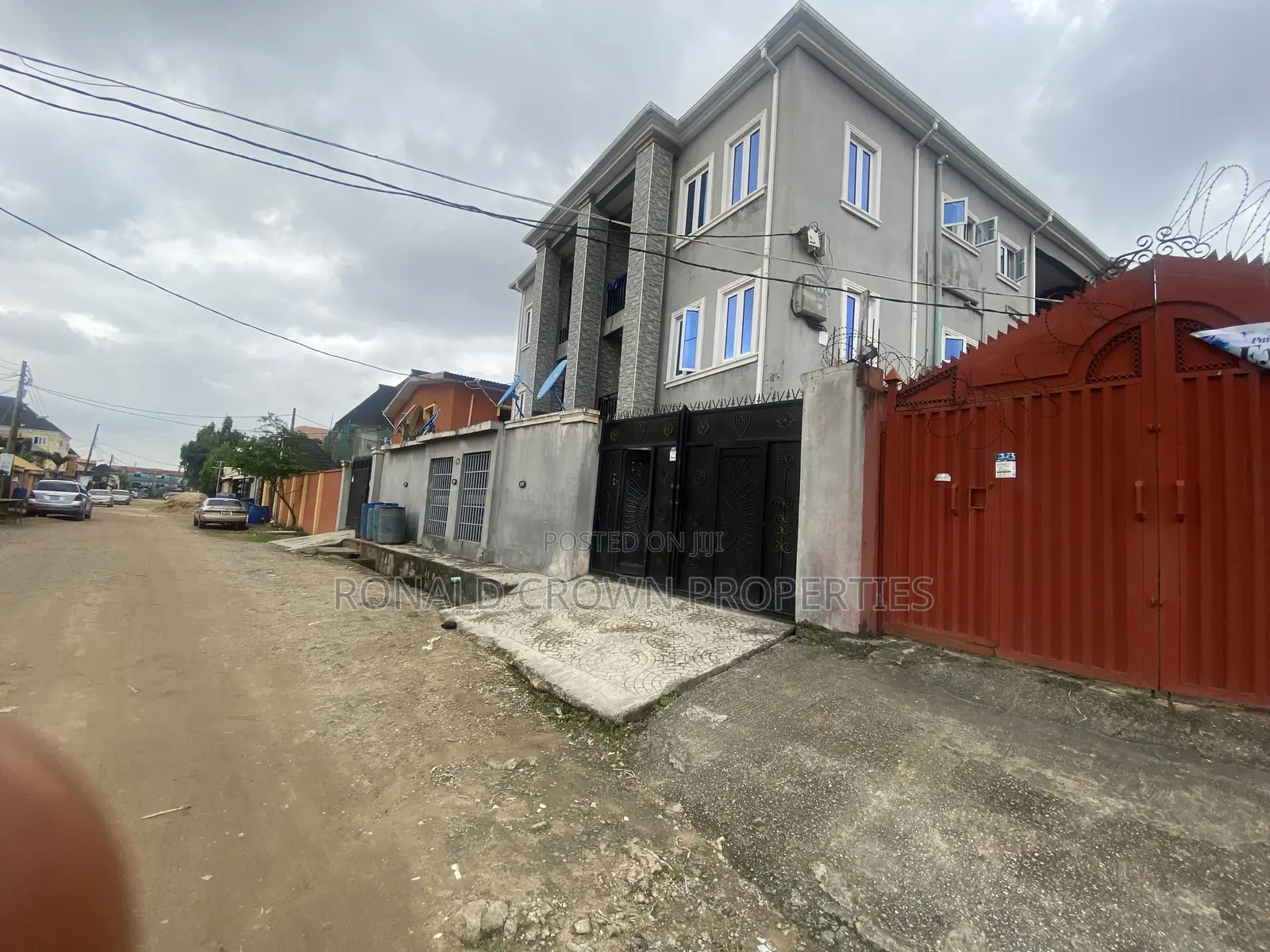 2bdrm Block of Flats in Bucknor for sale