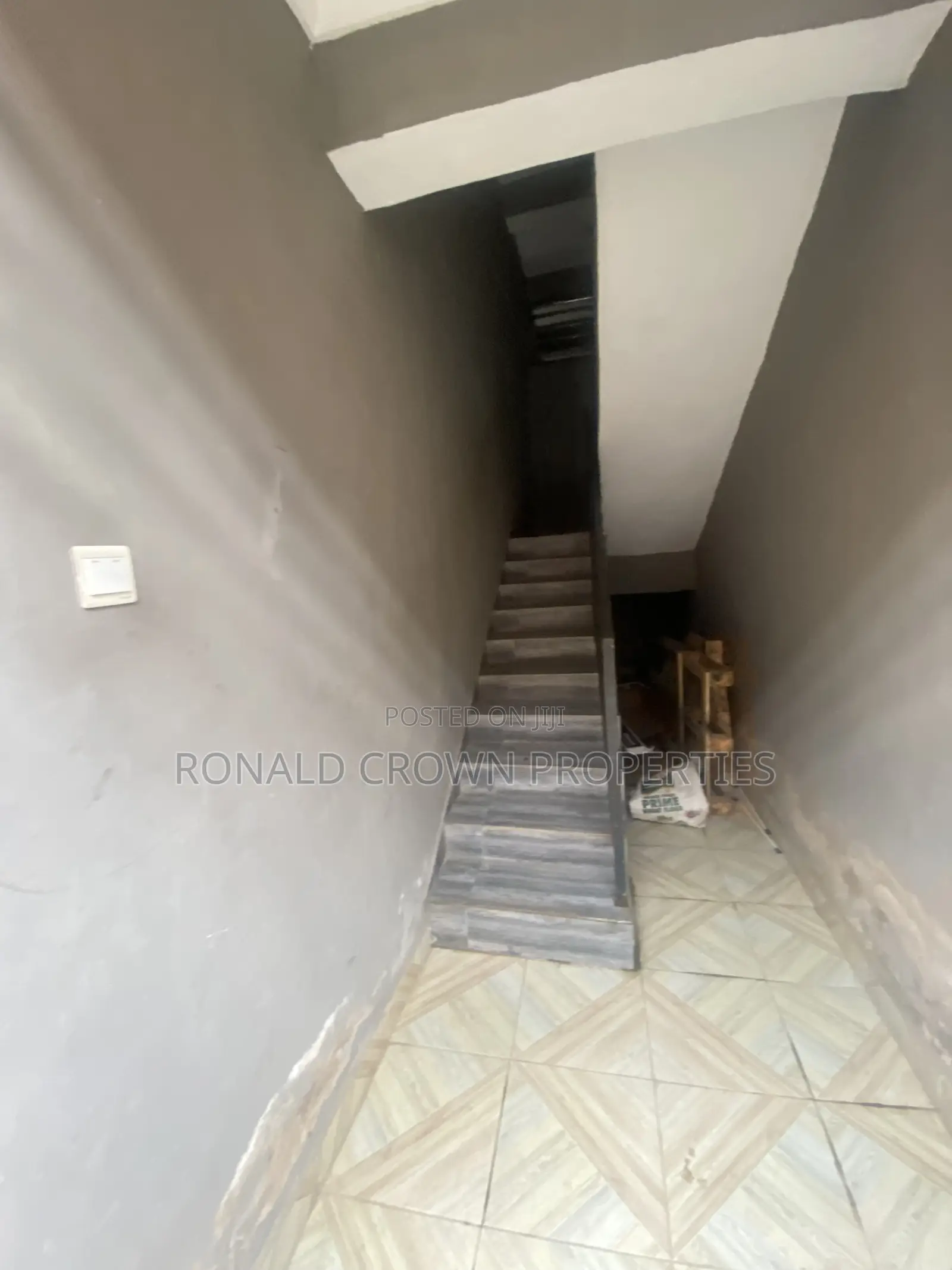 2bdrm Block of Flats in Bucknor for sale