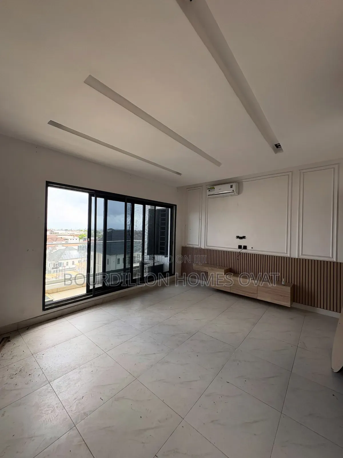 3bdrm Apartment in Lekki Phase 1 Lagos for rent