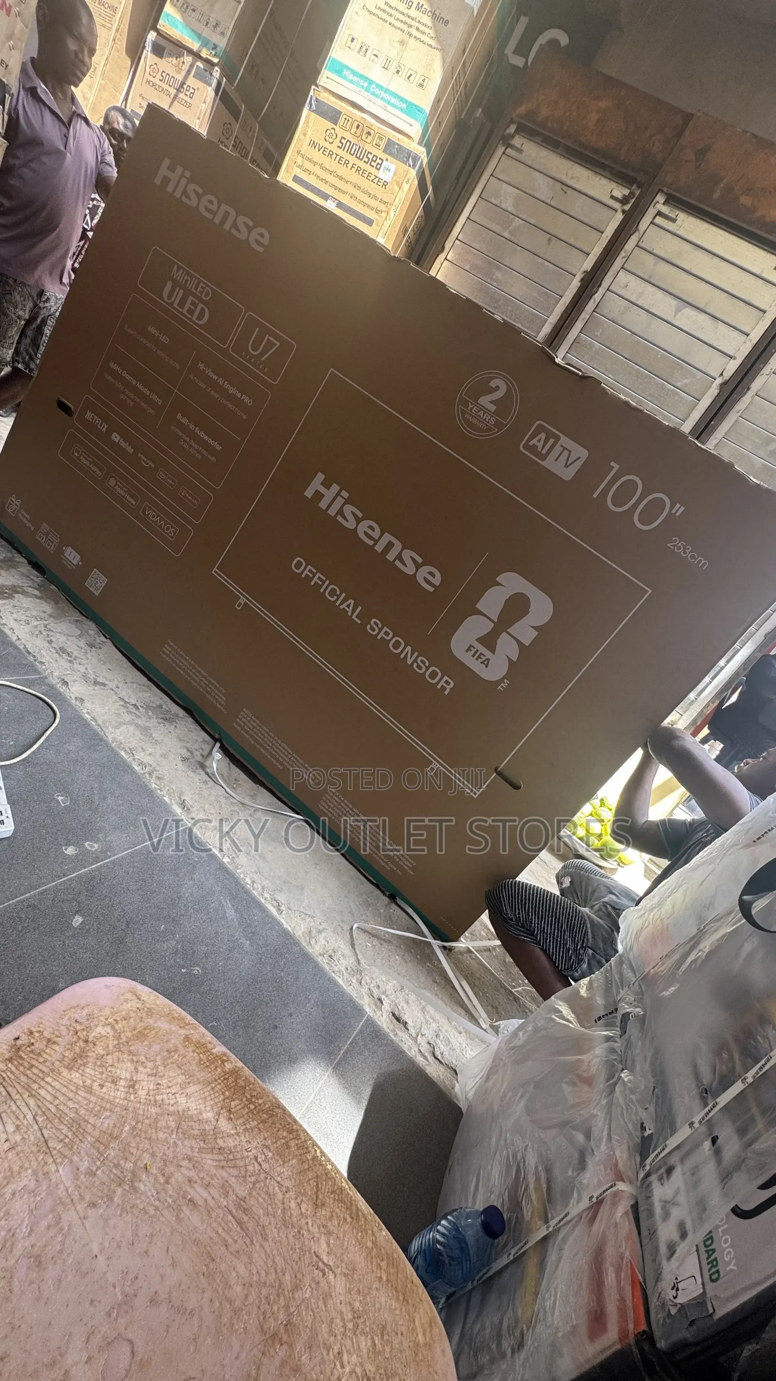 This Is 100inches U7Q High Picture Quality Smart TV