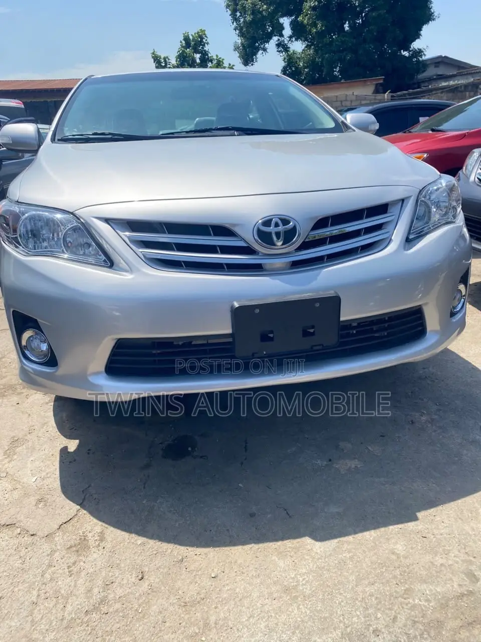 Toyota Corolla LE 4dr Sedan (1.8L 4cyl 4A) 2011 Silver