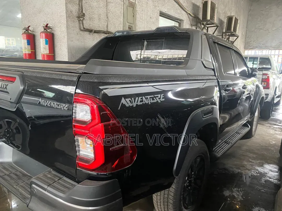 New Toyota Hilux 2026 Black