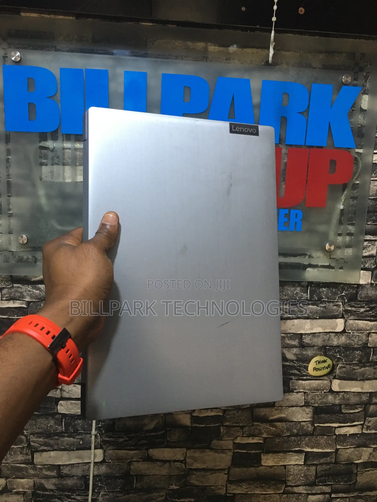 Laptop Lenovo Ideapad S145-15 8GB AMD Ryzen 5 SSD 256GB