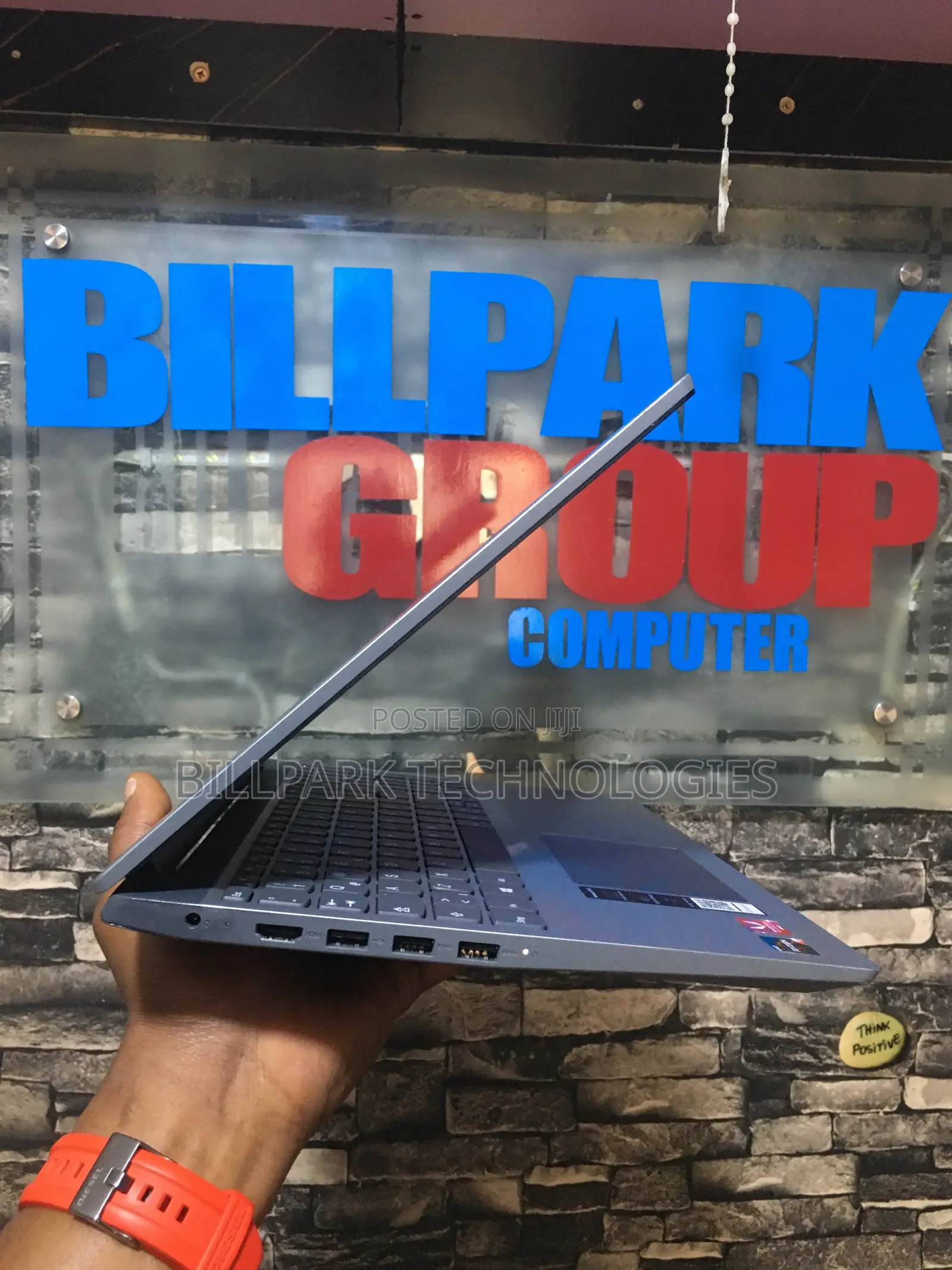 Laptop Lenovo Ideapad S145-15 8GB AMD Ryzen 5 SSD 256GB