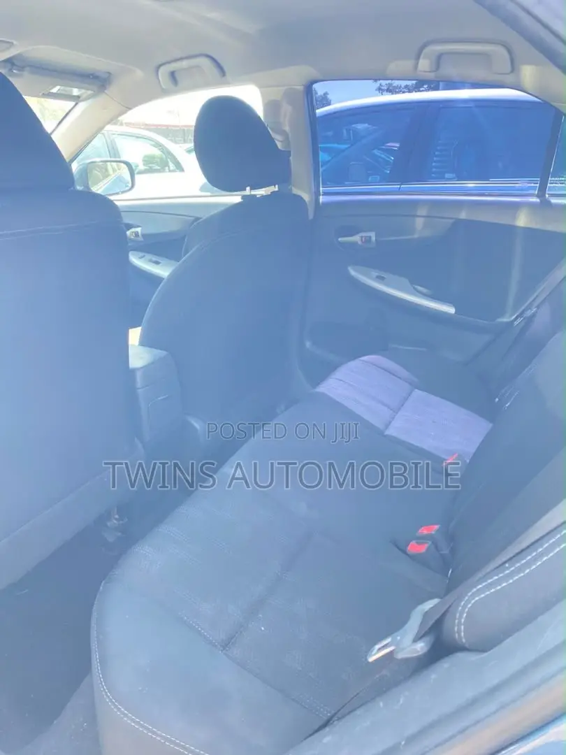 Toyota Corolla LE 4dr Sedan (1.8L 4cyl 4A) 2012 Blue
