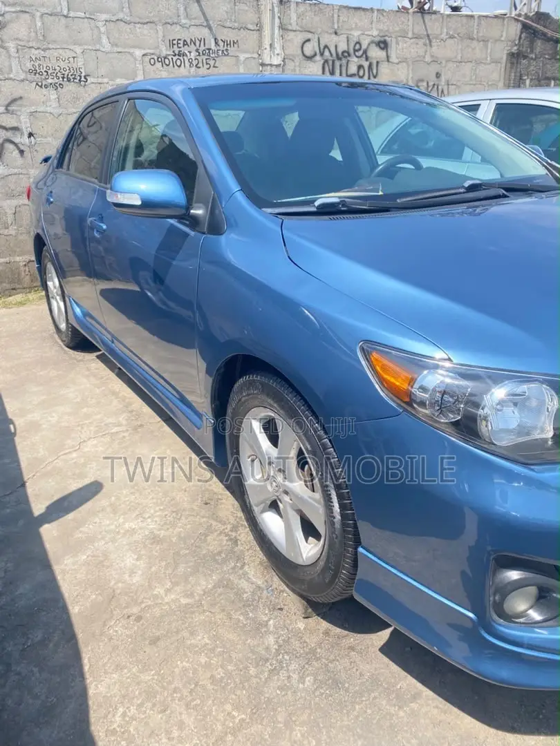 Toyota Corolla LE 4dr Sedan (1.8L 4cyl 4A) 2012 Blue