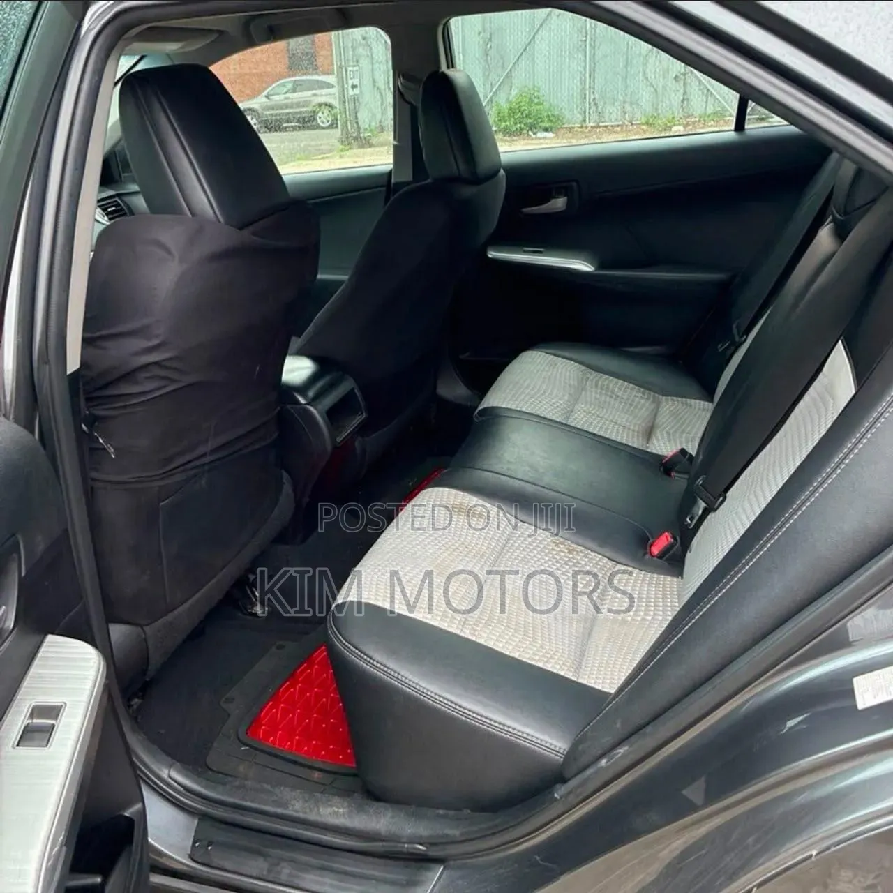 Toyota Camry SE 4dr Sedan (2.5L 4cyl 6A) 2013 Gray