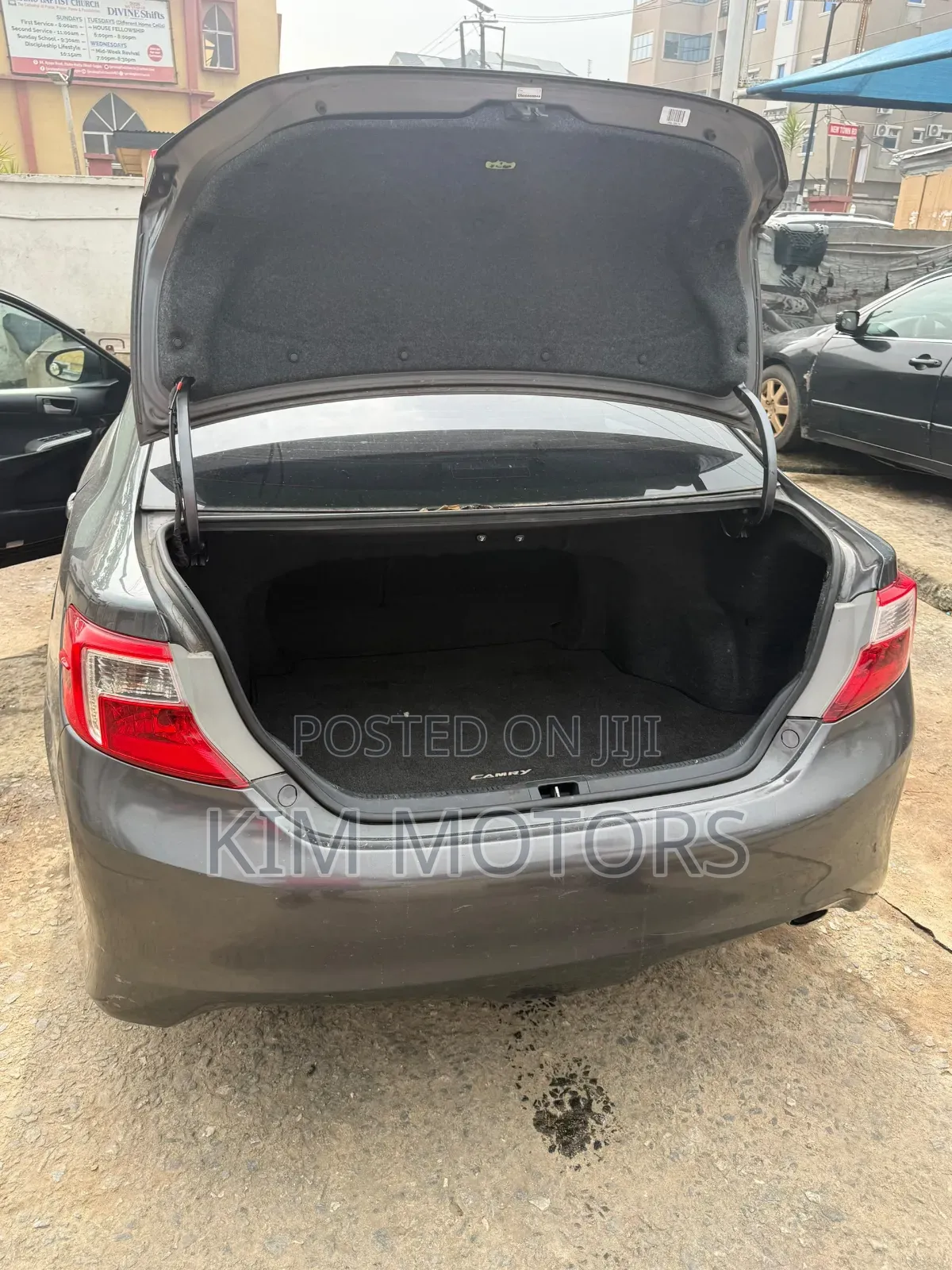 Toyota Camry SE 4dr Sedan (2.5L 4cyl 6A) 2013 Gray