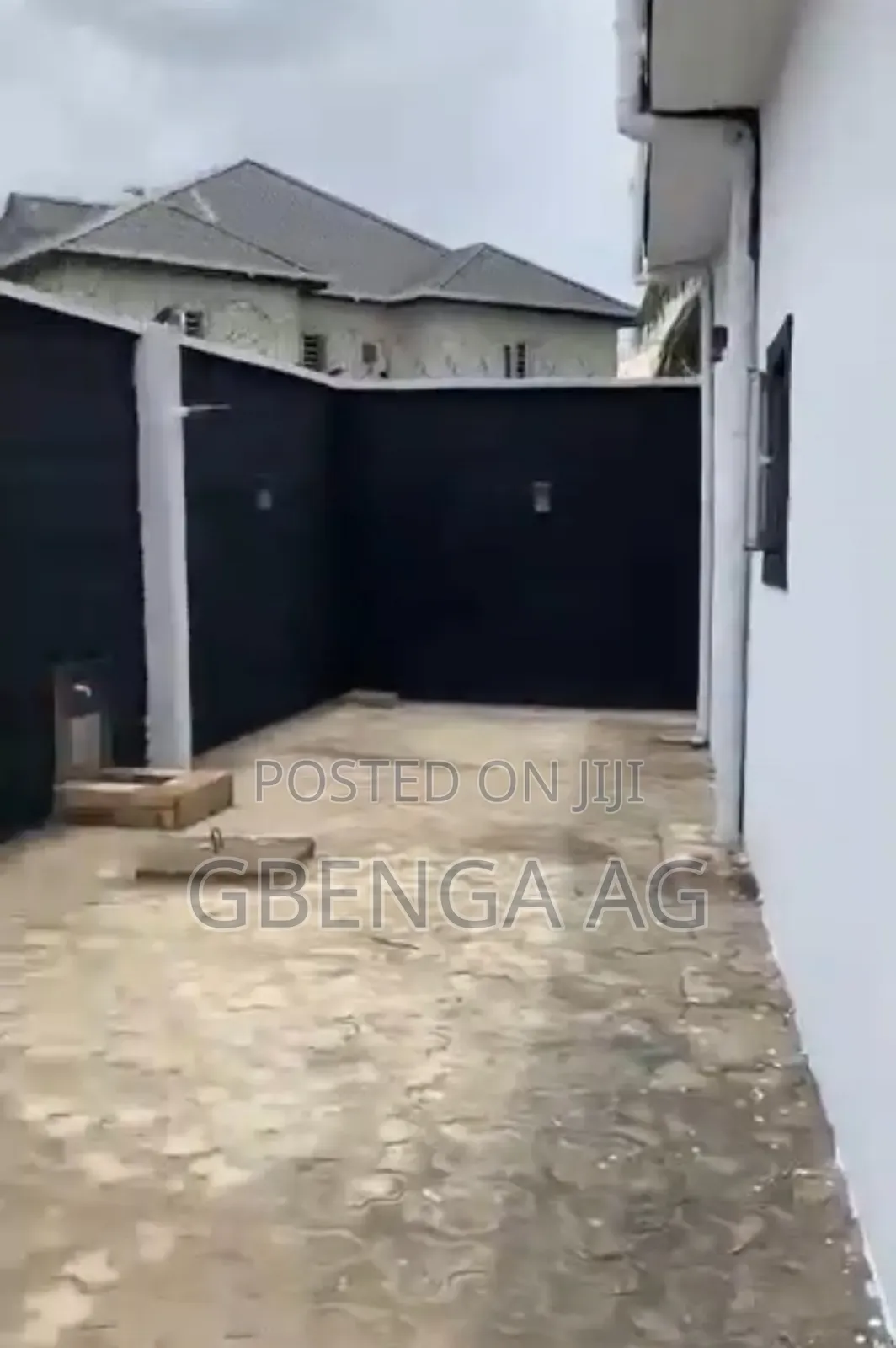 5bdrm Duplex in Makogi Magboro Off, Obafemi-Owode for sale