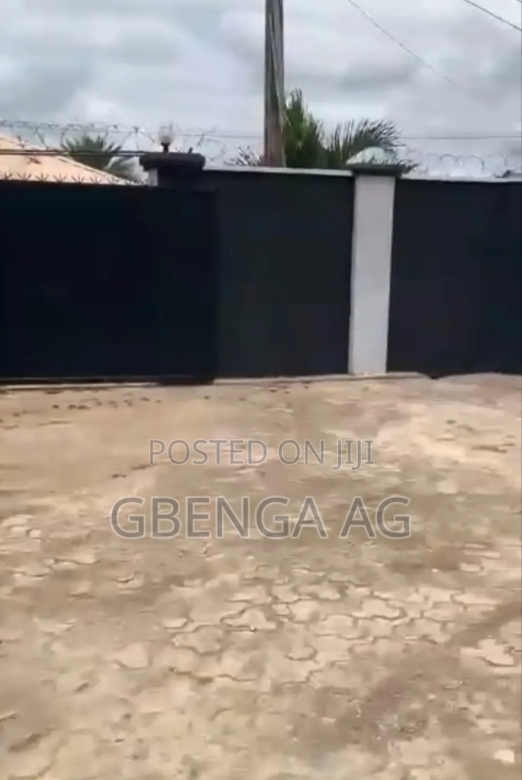 5bdrm Duplex in Makogi Magboro Off, Obafemi-Owode for sale