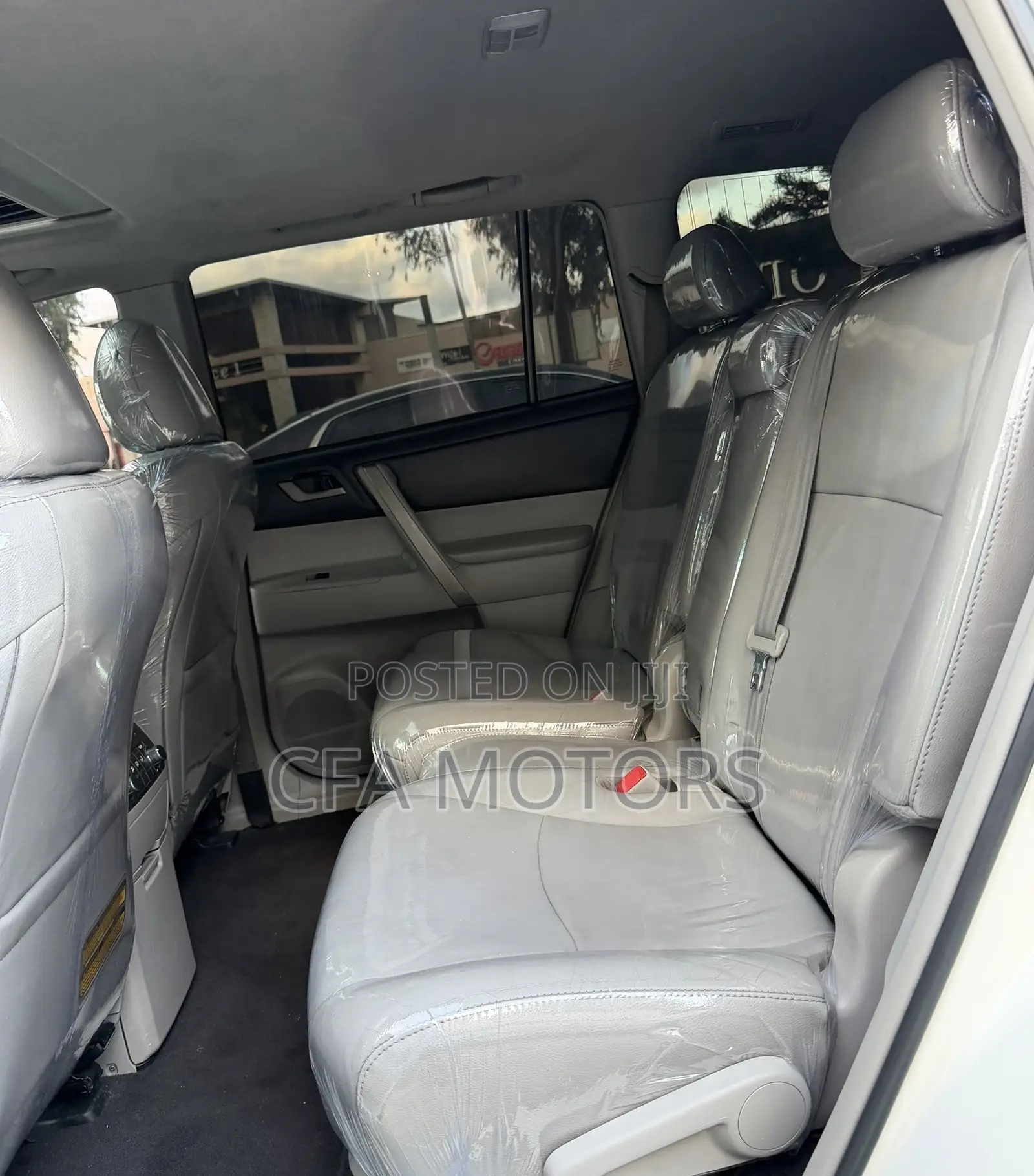 Toyota Highlander SE 2011 White