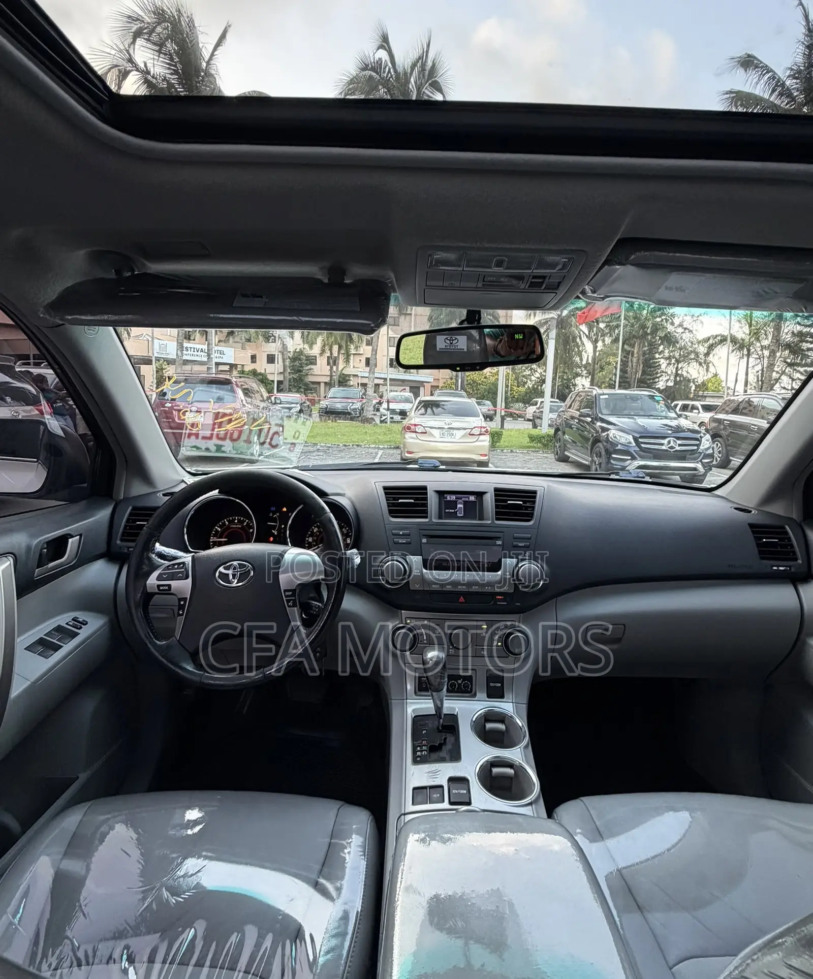Toyota Highlander SE 2011 White