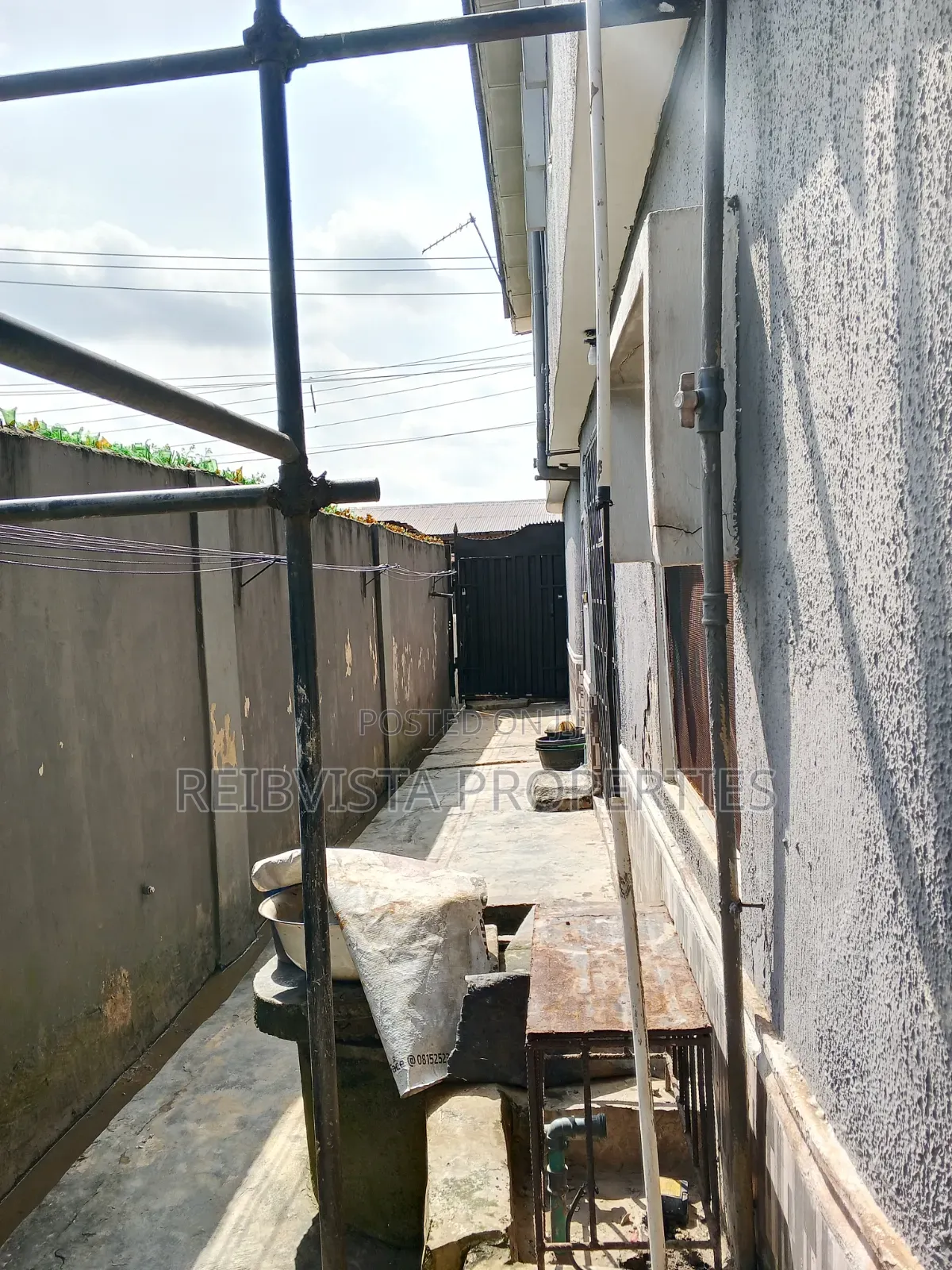 2bdrm Apartment in Thomas, Kosofe / Kosofe for rent