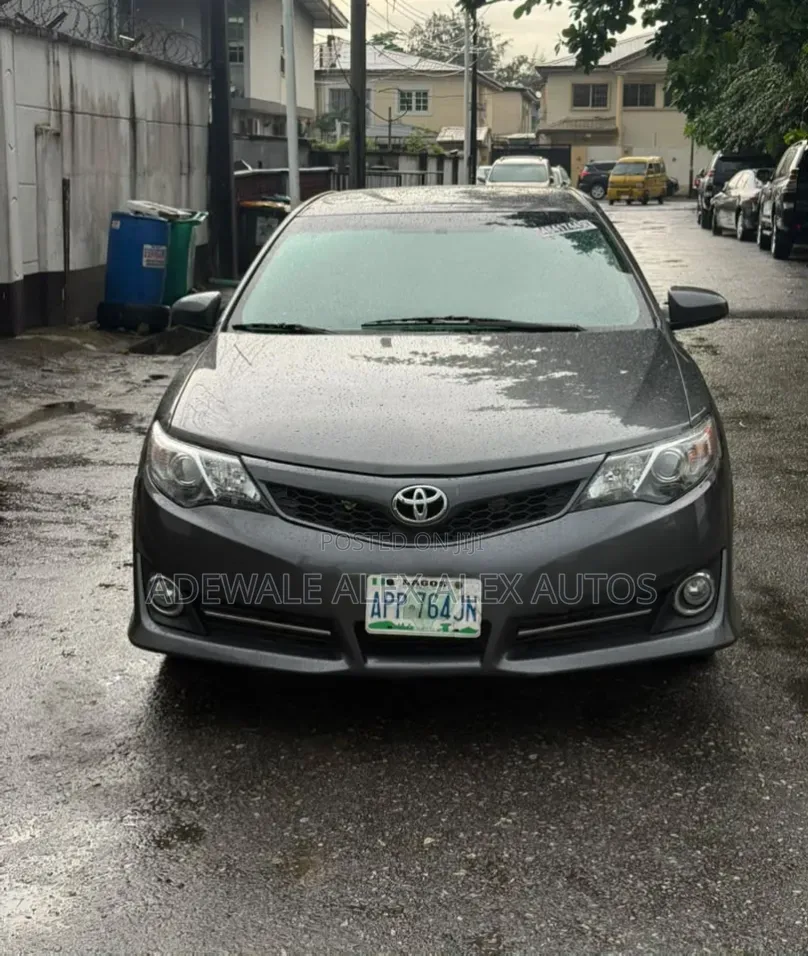 Toyota Camry 2013 Gray