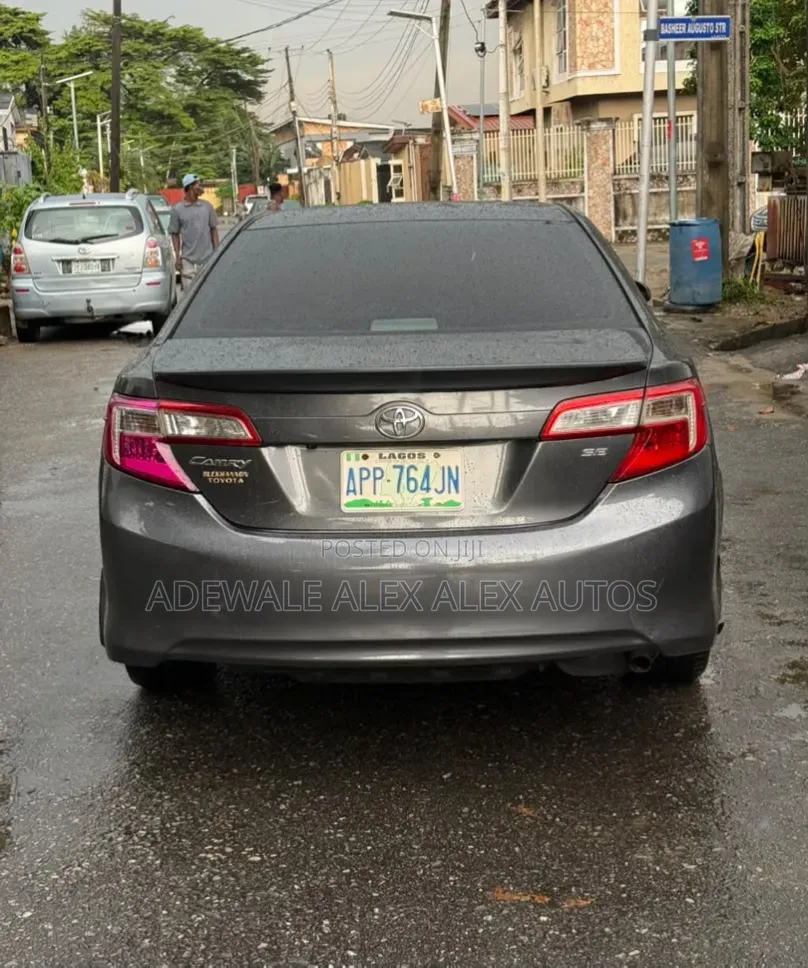 Toyota Camry 2013 Gray